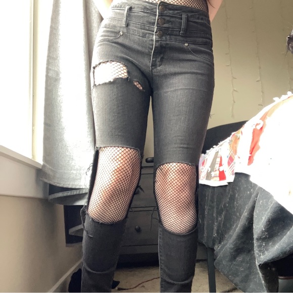 BLACK GRUNGE RIPPED JEANS - Picture 2 of 6